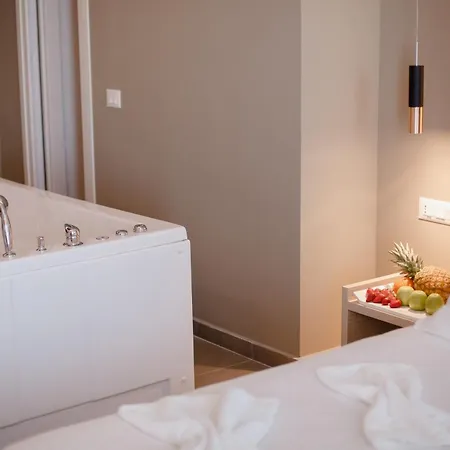 Elba Luxury 4* دراس
