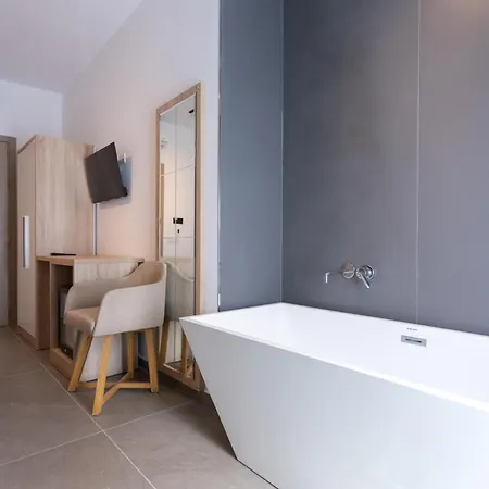 Отель Elba Luxury 4*