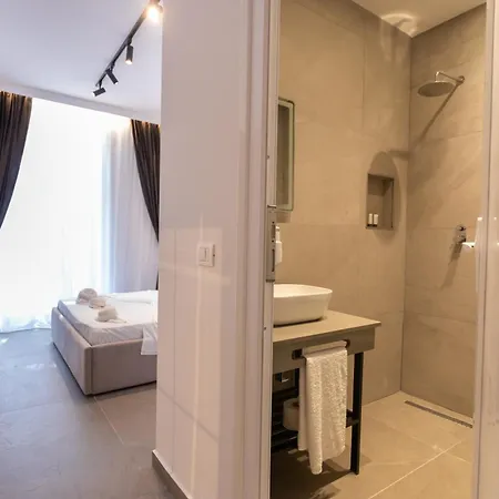 Отель Elba Luxury Дуррес