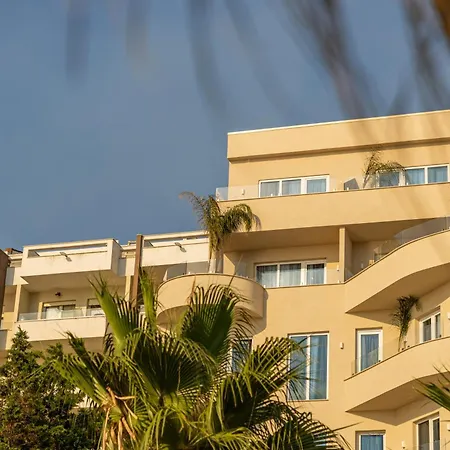 Отель Elba Luxury Дуррес